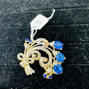 Another vintage brooch